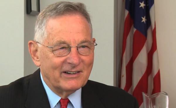 Former Sen. Birch Bayh (D-Ind.) passed away at the age of 91 on Thursday. He served 3 terms in the Senate, from 1963 to 1981. Former Sen. Birch Bayh (D-Ind.) passed away at the age of 91 on Thursday. He served 3 terms in the Senate, from 1963 to 1981.