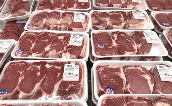 Packages of beef cuts are displayed at a Costco store on May 24 in Novato, Calif. The prices of meats have surged, and the White House is partly blaming the handful of meatpackers that control the industry. Packages of beef cuts are displayed at a Costco store on May 24 in Novato, Calif. The prices of meats have surged, and the White House is partly blaming the handful of meatpackers that control the industry.