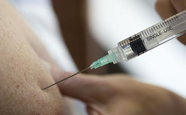 A so-called "smart" syringe can only be used once, so there's no chance a patient can be infected due to multiple usages. A so-called "smart" syringe can only be used once, so there's no chance a patient can be infected due to multiple usages.