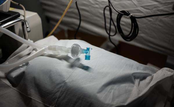 An ICU bed at a makeshift, temporary hospital in Manhattan's Central Park East. Throughout New York City, many doctors who usually do plastic surgery or treat children are learning how to monitor people who need to be on ventilators to breathe. An ICU bed at a makeshift, temporary hospital in Manhattan's Central Park East. Throughout New York City, many doctors who usually do plastic surgery or treat children are learning how to monitor people who need to be on ventilators to breathe.