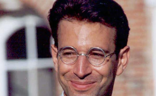 Daniel Pearl, a Wall Street Journal reporter, was killed by militants in Pakistan in 2002. Daniel Pearl, a Wall Street Journal reporter, was killed by militants in Pakistan in 2002.