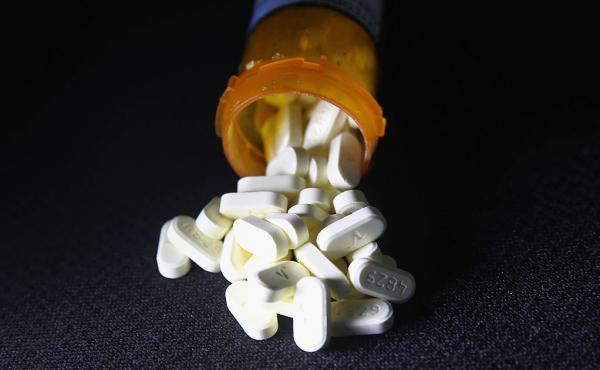 Prescribing of oxycodone and other opioid pain pills rose sharply after 2000. Prescribing of oxycodone and other opioid pain pills rose sharply after 2000.