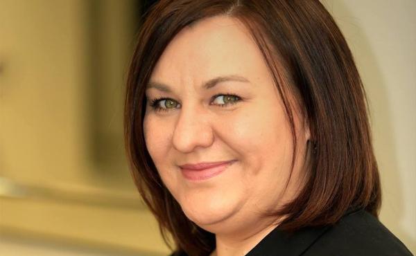 Jessica Holloway-Haytcher uses an app that helps her track meals, exercise and keep in touch with an online coach. Jessica Holloway-Haytcher uses an app that helps her track meals, exercise and keep in touch with an online coach.