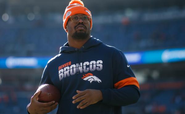 NFL linebacker Von Miller is the highest-profile NFL player — and the second active player this week — to publicly announce a positive test for COVID-19. NFL linebacker Von Miller is the highest-profile NFL player — and the second active player this week — to publicly announce a positive test for COVID-19.