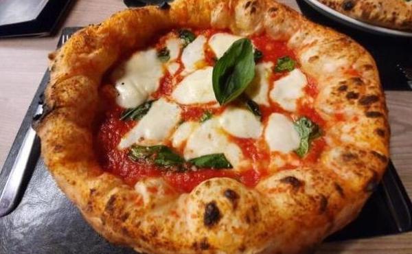 A handful of young upstarts are changing Naples' traditional pizza-making habits, bolstered by a new flour called Nuvola (Italian for "cloud"), developed by Italian miller Caputo. A handful of young upstarts are changing Naples' traditional pizza-making habits, bolstered by a new flour called Nuvola (Italian for "cloud"), developed by Italian miller Caputo.