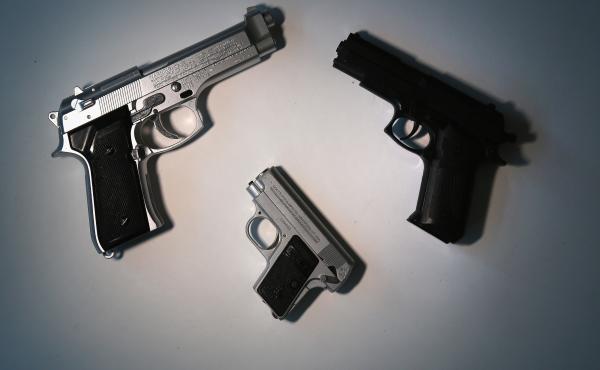 It is illegal to sell toy guns in New York that look real. It is illegal to sell toy guns in New York that look real.