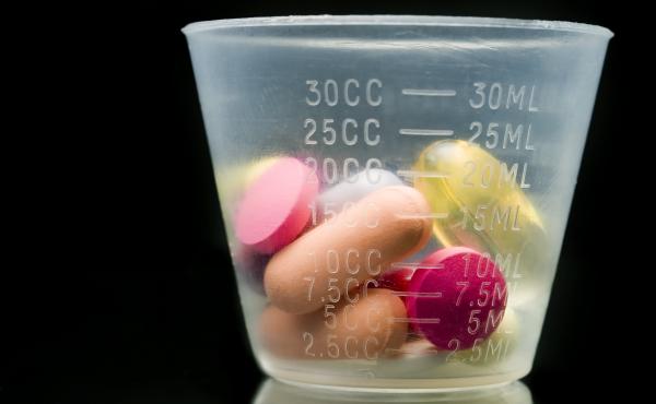 Antipsychotic drugs aren't necessary in the vast majority of dementia cases, gerontologists say. The pills can be stupefying and greatly raise the risk of falls — and hip fracture. Antipsychotic drugs aren't necessary in the vast majority of dementia cases, gerontologists say. The pills can be stupefying and greatly raise the risk of falls — and hip fracture.