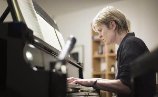 Rachel Portman was the first woman to win an Academy Award for best original score. Her latest album ask the river is her first not written for a film or stage production. Rachel Portman was the first woman to win an Academy Award for best original score. Her latest album ask the river is her first not written for a film or stage production.