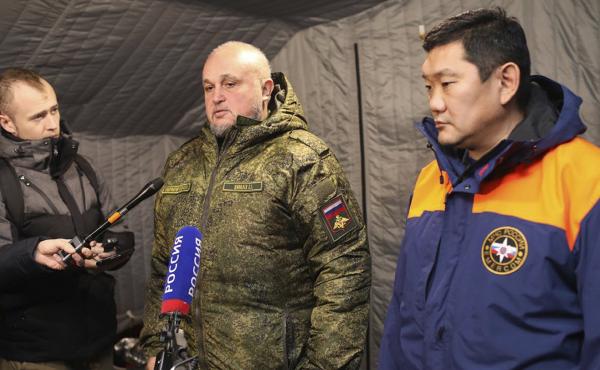 Kemerovo Governor Sergei Tsivilyov (center) speaks to the media in the Listvyazhnaya mine building, near Belovo, in the Kemerovo region of southwestern Siberia, Russia, Friday. A devastating explosion in the Siberian coal mine Thursday left dozens of mine Kemerovo Governor Sergei Tsivilyov (center) speaks to the media in the Listvyazhnaya mine building, near Belovo, in the Kemerovo region of southwestern Siberia, Russia, Friday. A devastating explosion in the Siberian coal mine Thursday left dozens of mine