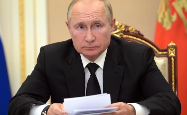 The Kremlin says Russian President Vladimir Putin is going into self-isolation because of coronavirus cases among his inner circle. The Kremlin says Russian President Vladimir Putin is going into self-isolation because of coronavirus cases among his inner circle.