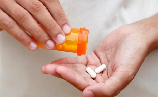 About 50 percent of patients don't take their medicine as prescribed, research shows. And those mistakes are thought to result in at least 100,000 preventable deaths each year. About 50 percent of patients don't take their medicine as prescribed, research shows. And those mistakes are thought to result in at least 100,000 preventable deaths each year.