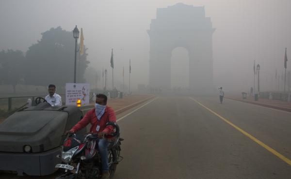 Nitrogen oxide pollution in India and China is offsetting U.S. gains in cutting emissions, researchers say. This photo from October shows road traffic, along with smoke and smog, in front of the landmark India Gate in New Delhi. Nitrogen oxide pollution in India and China is offsetting U.S. gains in cutting emissions, researchers say. This photo from October shows road traffic, along with smoke and smog, in front of the landmark India Gate in New Delhi.