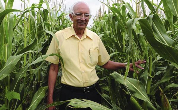 Rattan Lal in an Ohio cornfield. The soil scientist is this year's World Food Laureate, earning a quarter of a million dollar prize for his pioneering work in soil improvement. Rattan Lal in an Ohio cornfield. The soil scientist is this year's World Food Laureate, earning a quarter of a million dollar prize for his pioneering work in soil improvement.