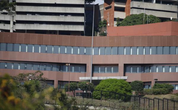 U.S. diplomats began the exodus from the Caracas, Venezuela, embassy earlier this week. On Thursday, U.S. Secretary of State Mike Pompeo confirmed the last remaining American diplomats have left the country. U.S. diplomats began the exodus from the Caracas, Venezuela, embassy earlier this week. On Thursday, U.S. Secretary of State Mike Pompeo confirmed the last remaining American diplomats have left the country.