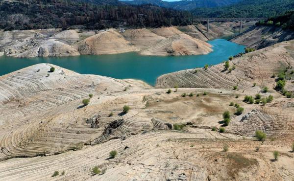 Warmer temperatures are leading to emptier reservoirs across the West, such as Lake Oroville in Northern California. Warmer temperatures are leading to emptier reservoirs across the West, such as Lake Oroville in Northern California.