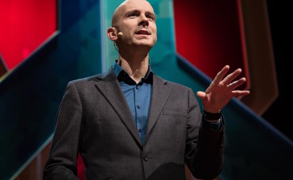 Tim Harford on the TED stage. Tim Harford on the TED stage.