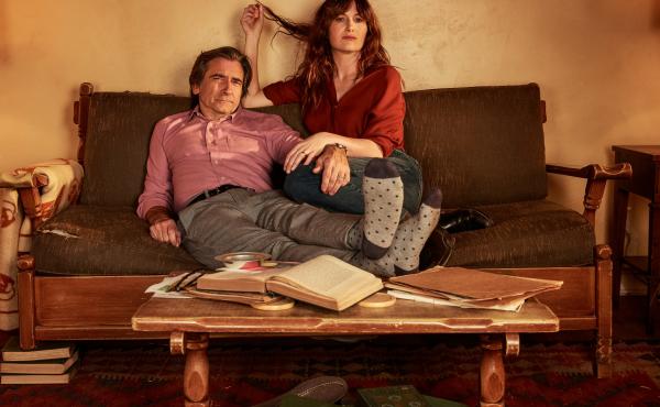 Kathryn Hahn and Griffin Dunn play a married couple on the new Amazon series I Love Dick. Kathryn Hahn and Griffin Dunn play a married couple on the new Amazon series I Love Dick.