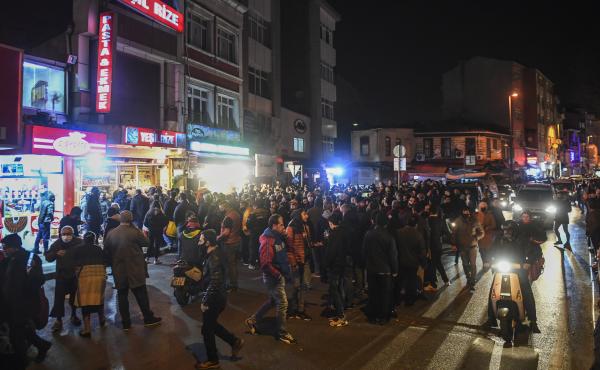 People crowd a convenience store in central Istanbul to buy last-minute groceries, after Turkish authorities announced a weekend curfew just hours before it took effect overnight Friday. People crowd a convenience store in central Istanbul to buy last-minute groceries, after Turkish authorities announced a weekend curfew just hours before it took effect overnight Friday.