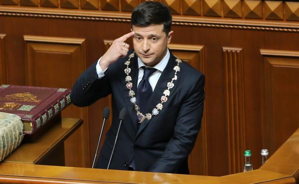 New Ukrainian President Volodymyr Zelenskiy took his oath of office and delivered an inaugural speech in which he announced the dissolution of parliament in Kiev. New Ukrainian President Volodymyr Zelenskiy took his oath of office and delivered an inaugural speech in which he announced the dissolution of parliament in Kiev.