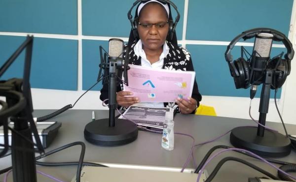 Sister Astridah Banda produces a live radio show called "COVID-19 Awareness Program" in Zambia to share crucial information about the coronavirus in local languages. Sister Astridah Banda produces a live radio show called "COVID-19 Awareness Program" in Zambia to share crucial information about the coronavirus in local languages.