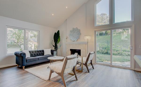 Janet Jenkins used RedfinNow, an iBuyer service, to quickly sell her home near Los Angeles. The company repainted it, spruced it up and put it back on the market for sale. Janet Jenkins used RedfinNow, an iBuyer service, to quickly sell her home near Los Angeles. The company repainted it, spruced it up and put it back on the market for sale.