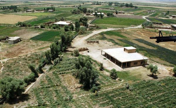Farms outside Baghdad as seen from a U.S. Army Blackhawk helicopter. Much of Iraq's soil has a high salt content because of flooding and poor drainage. Farms outside Baghdad as seen from a U.S. Army Blackhawk helicopter. Much of Iraq's soil has a high salt content because of flooding and poor drainage.