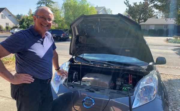 Clarence Dold used his 2013 Nissan Leaf to power his house during a four-day blackout in Santa Rosa, Calif., as a result of the Kincade Fire. Clarence Dold used his 2013 Nissan Leaf to power his house during a four-day blackout in Santa Rosa, Calif., as a result of the Kincade Fire.