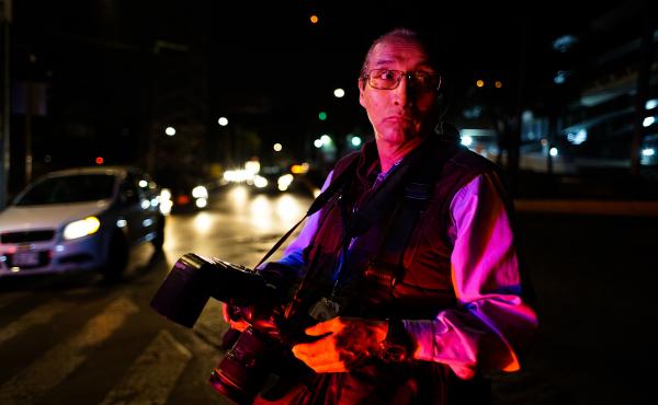 David Alvarado works the night shift for la nota roja (crime tabloids) in Mexico City. David Alvarado works the night shift for la nota roja (crime tabloids) in Mexico City.