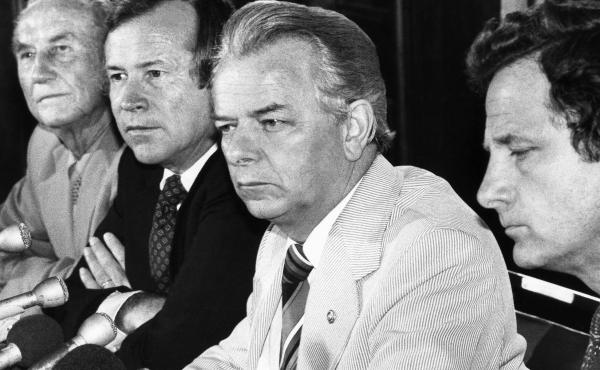 A bipartisanship group of senators — (from left) Strom Thurmond, R-S.C., Republican leader Howard Baker of Tennessee, Democratic leader Robert C. Byrd of West Virginia, and Birch Bayh, D-Ind. — hold a news conference in 1980. A bipartisanship group of senators — (from left) Strom Thurmond, R-S.C., Republican leader Howard Baker of Tennessee, Democratic leader Robert C. Byrd of West Virginia, and Birch Bayh, D-Ind. — hold a news conference in 1980.